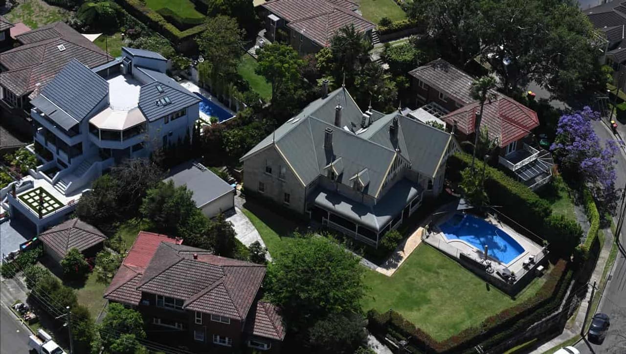 'Cautious' RBA on hold as election, tariffs threaten