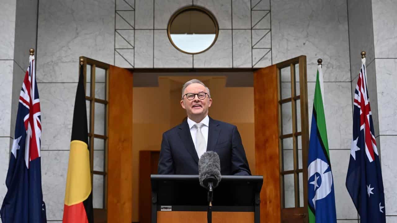 Australian flag falsehoods target Albanese's election announcement