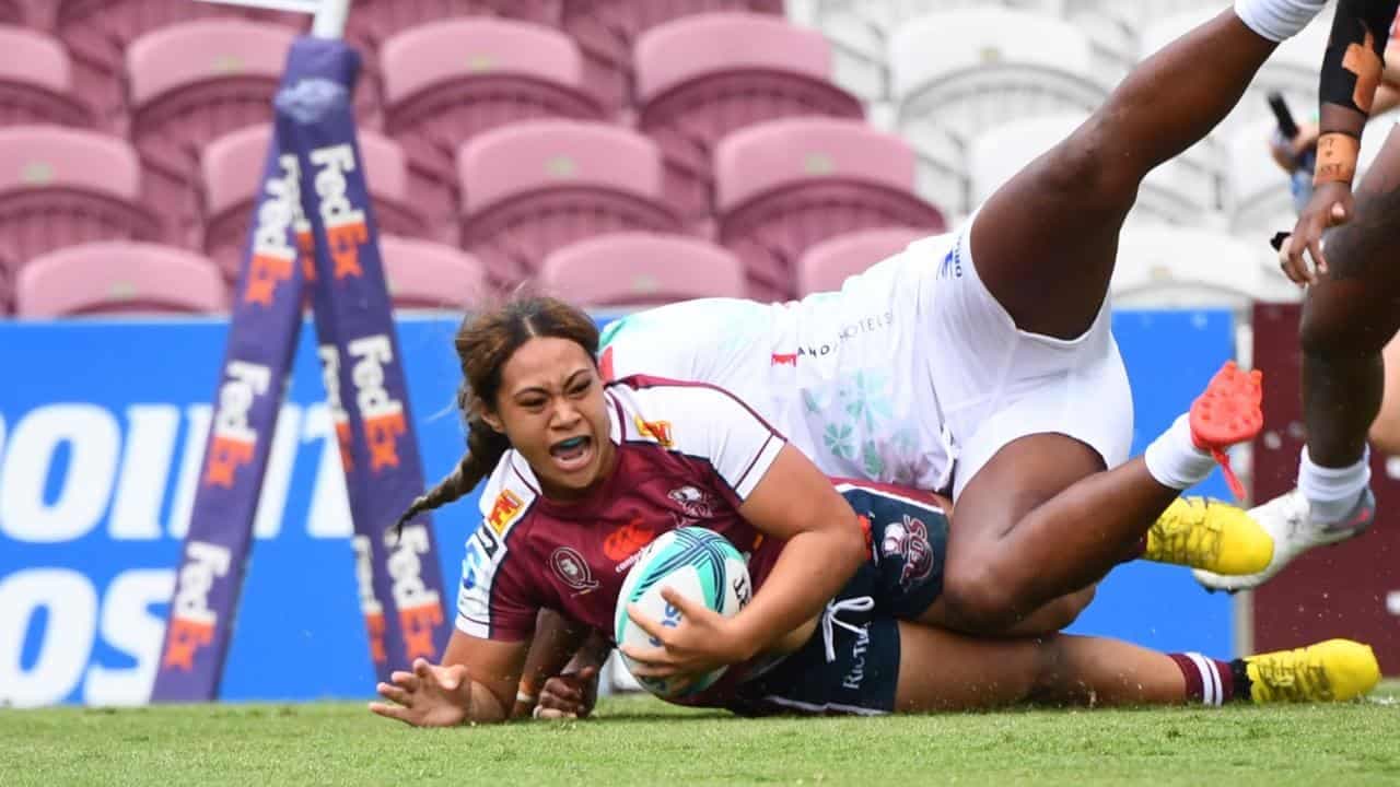 Cross-code gun 'going with the wind' on footy future