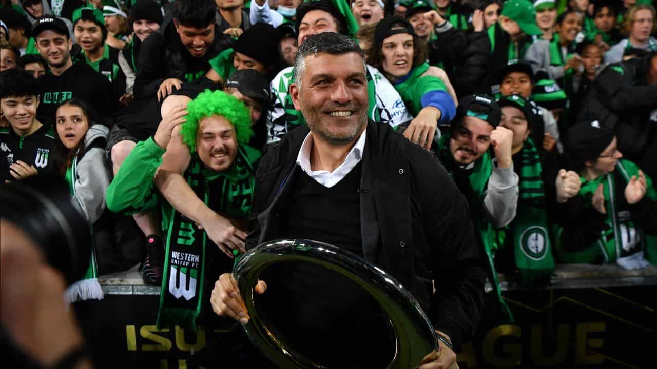 United desperate to keep championship-winning coach