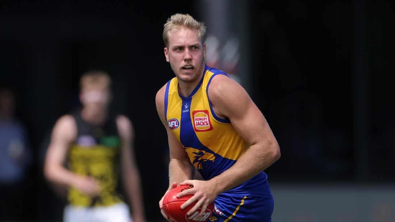 Eagles tell under-fire captain Allen: Don't be ashamed