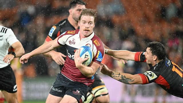 Reds let top spot slip in gritty loss to Chiefs