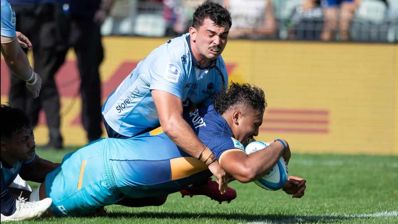 Five tries in 15 minutes: Waratahs fold in heavy loss