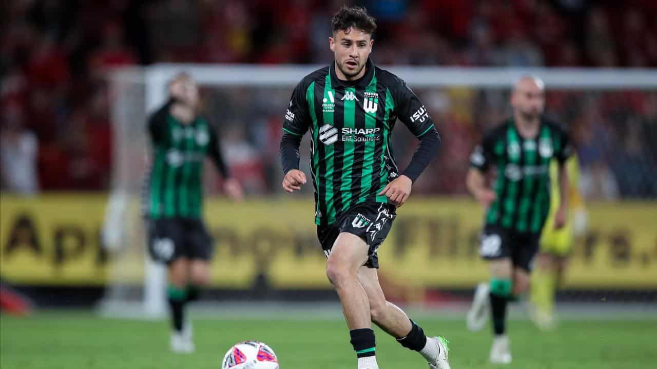 Western United keep heat on Auckland with Glory win