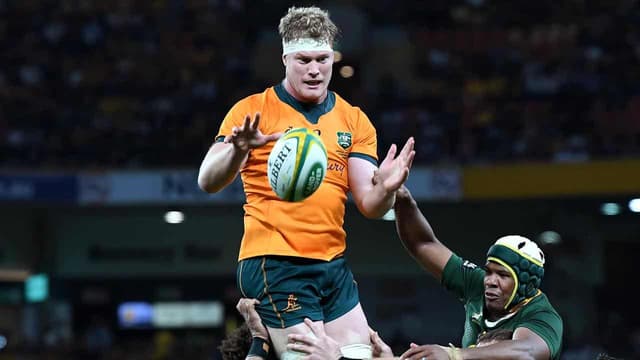 Wallabies lock Philip returning home, joins Waratahs