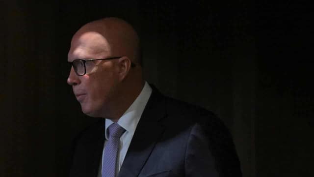 Risks of recession casts shadow over leaders' debate