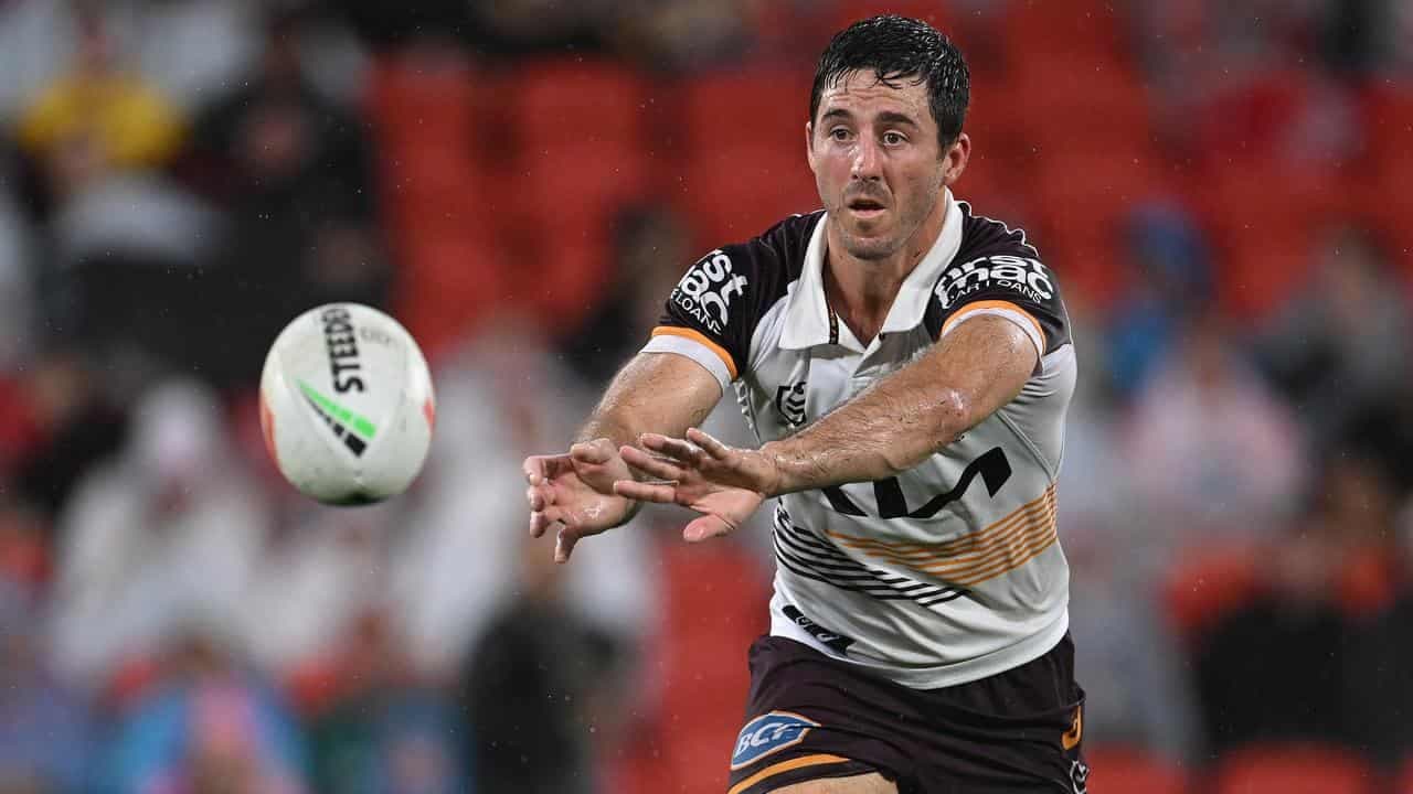 Hunt mulls extra year at Broncos as 400-club beckons