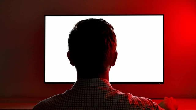 Aussies worry about harmful deepfakes but share anyway