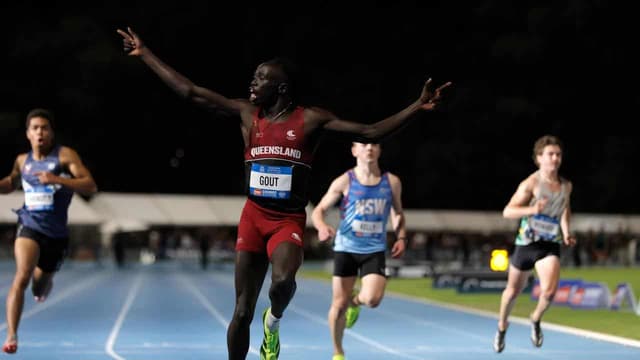 Gout cracks 10 seconds for the 100m twice in one night