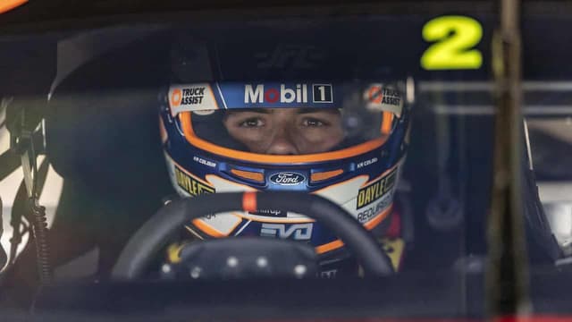 Kiwi drivers make fast start in NZ Supercars practice