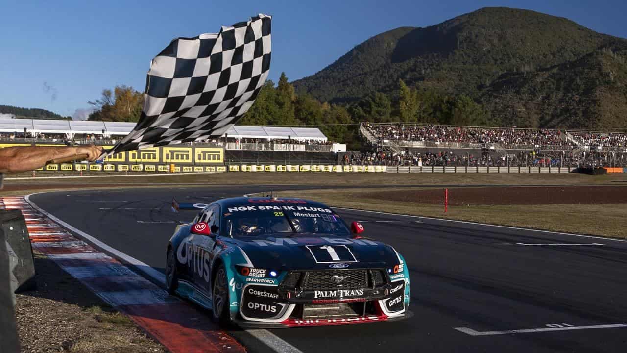Masterful Mostert fends off Kostecki for Supercars win