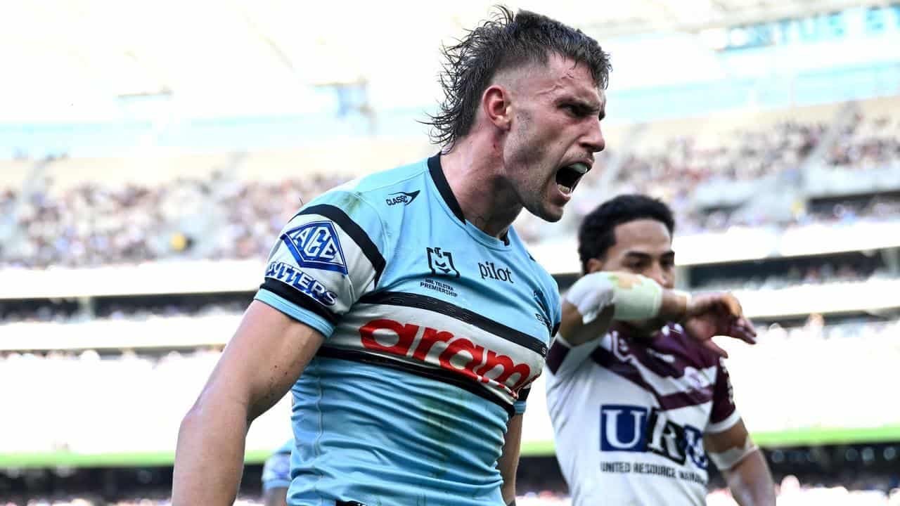 Hynes, Kennedy stand up in Sharks' spine-tingling win