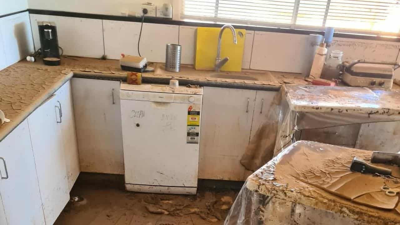 'Absolute mess': tiny town begins flood clean-up