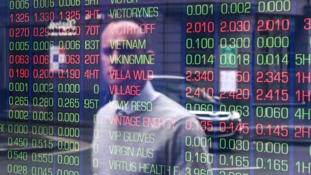 Tech tariff pivot helps Australian shares take a breath