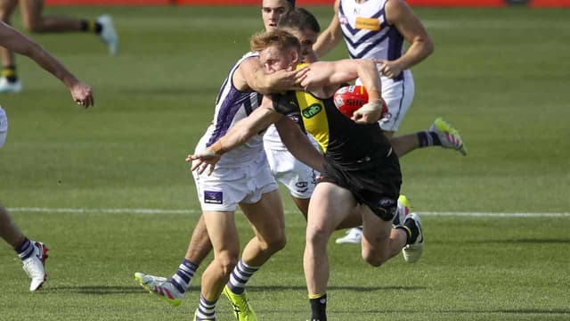 Fremantle's Voss slapped with three-match suspension