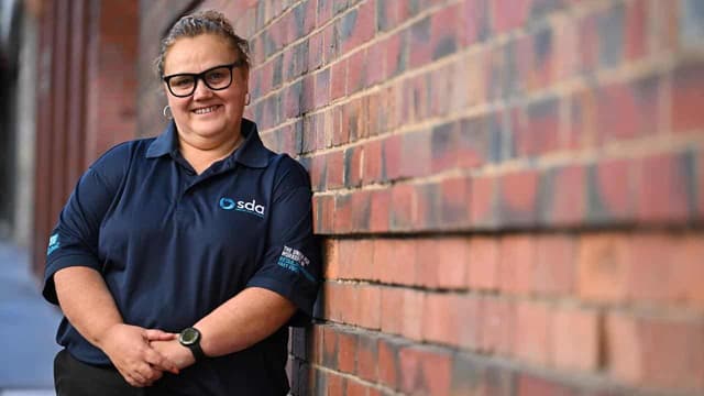 Dutton 'dressed up as lamb' on working from home: Labor