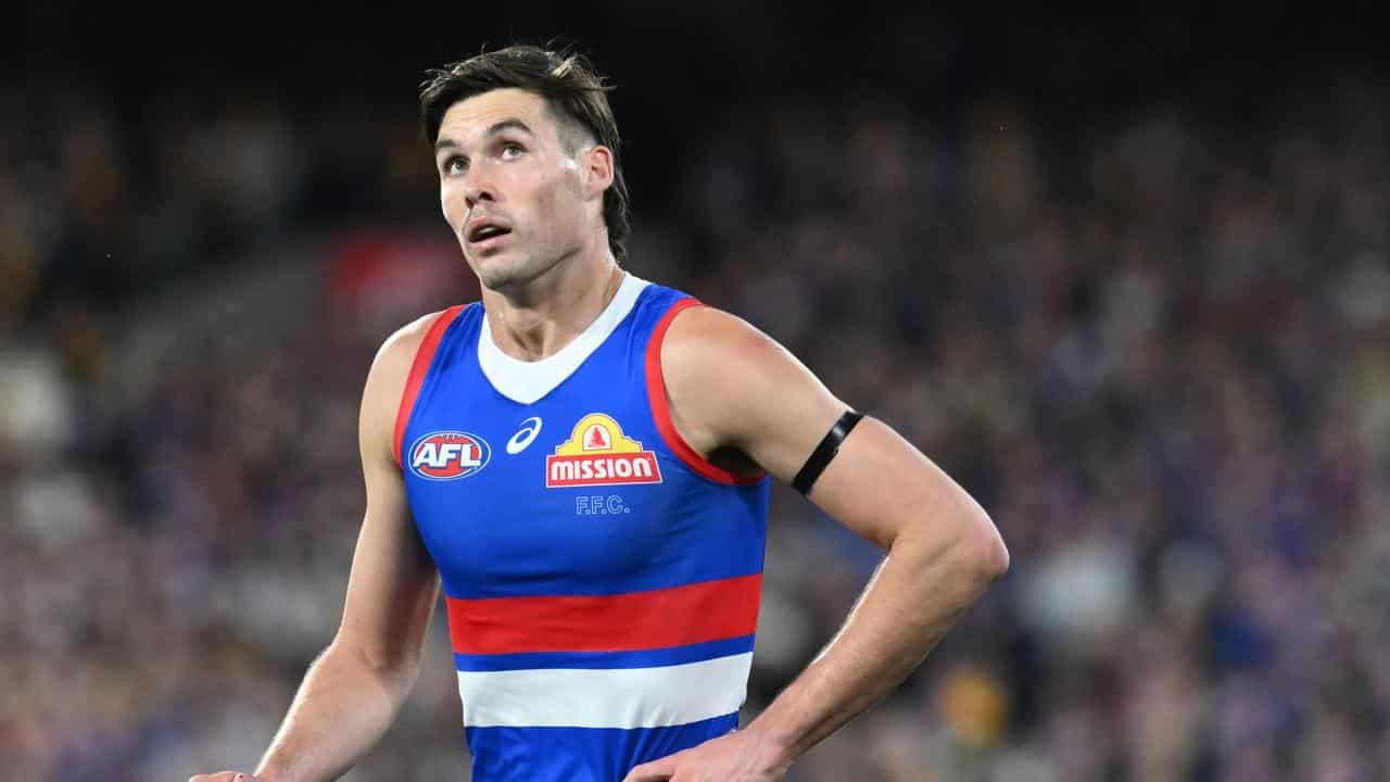 Fears over Darcy's knee injury as Bulldogs belt Saints