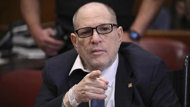 Seven women, five men picked for Weinstein retrial jury