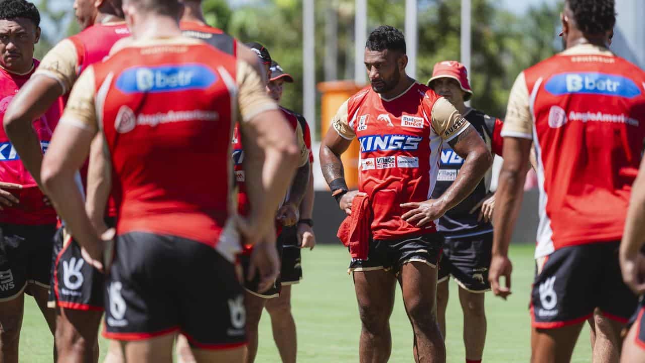 Molo to debut for Dolphins after double injury blow