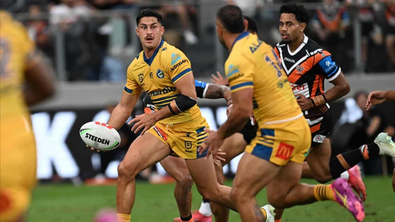 Brown goes offline as Moses return lifts NRL's $14m man