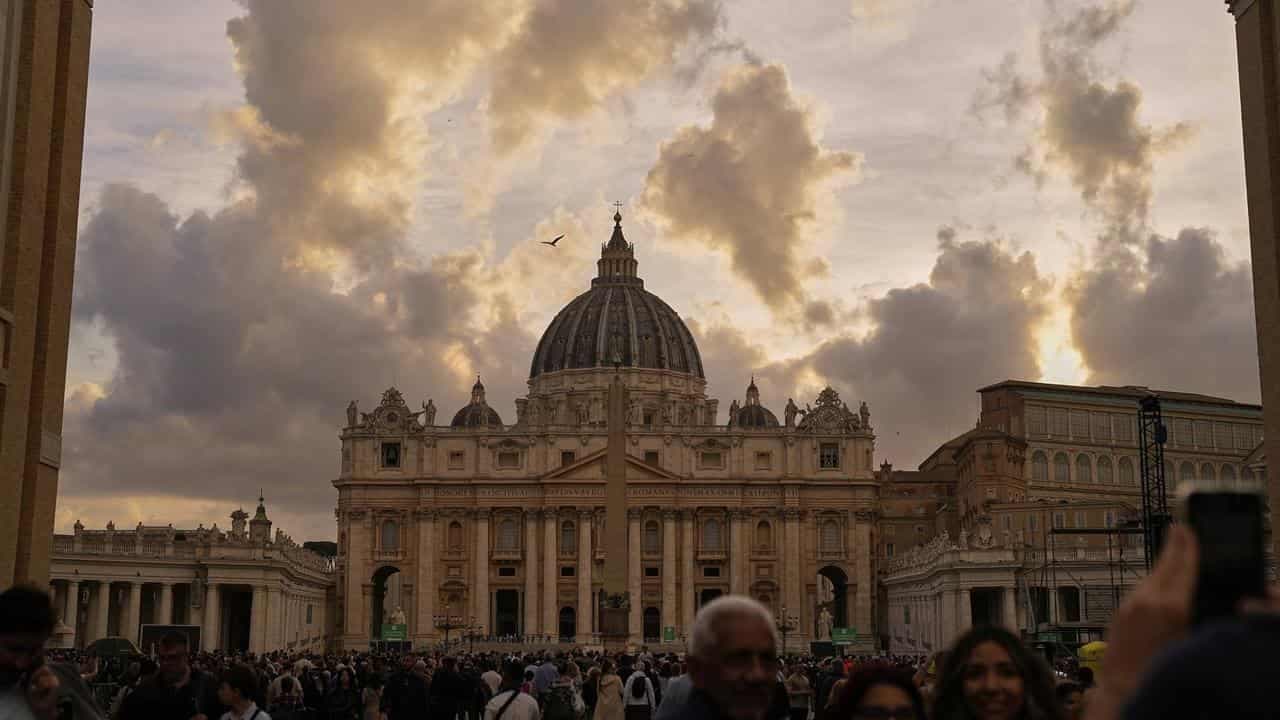 Thousands honour Pope Francis in St Peter's Basilica
