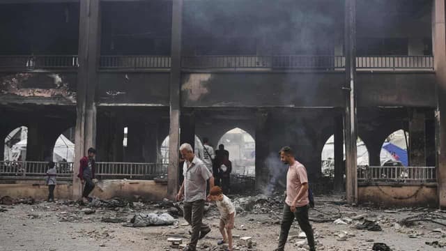 Israel strikes Gaza school housing displaced families