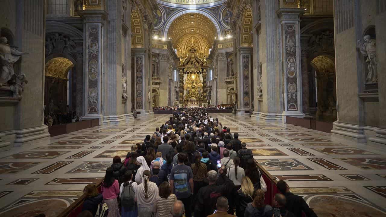 Basilica reopens to faithful bidding farewell to Pope