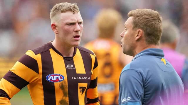 Hawthorn coach defends 'fantastic' captain's dual roles