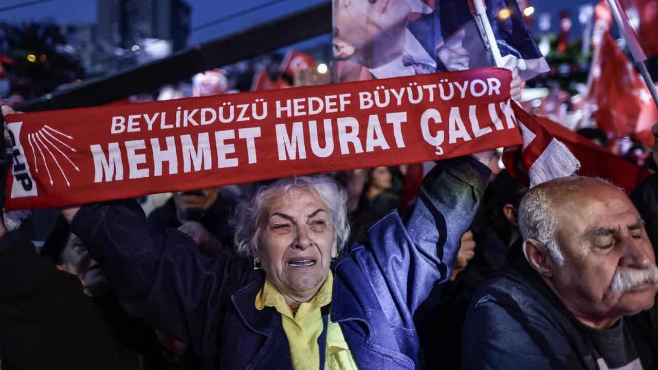 Dozens arrested as Istanbul mayor investigation deepens