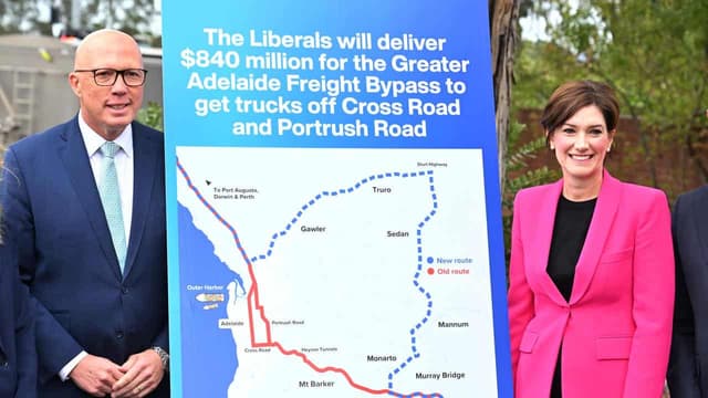 Ex-MP's rare comeback bid in key marginal seat