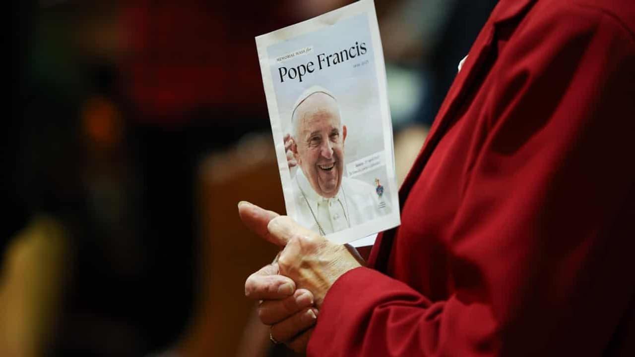 'Voice of compassion': Aussie churchgoers farewell Pope