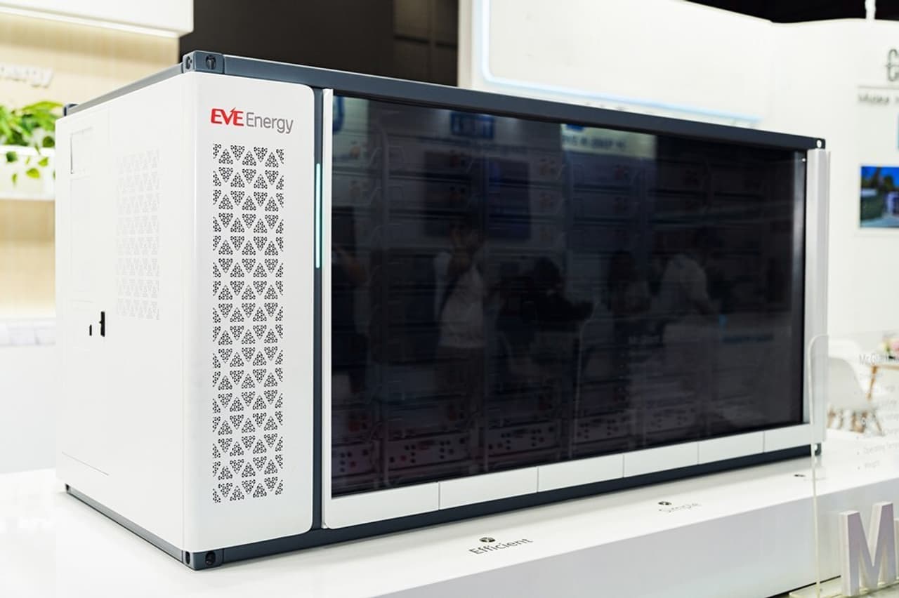 EVE Energy Made a Stunning Appearance at Solartech Indonesia 2025, Supporting Indonesia's Energy Transformation with Comprehensive Energy Storage Solutions