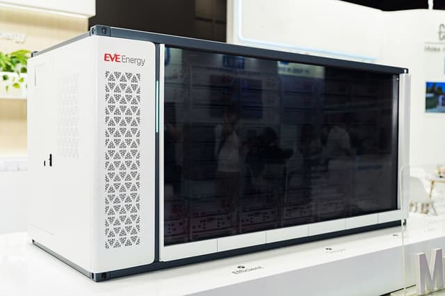 EVE Energy Made a Stunning Appearance at Solartech Indonesia 2025, Supporting Indonesia's Energy Transformation with Comprehensive Energy Storage Solutions