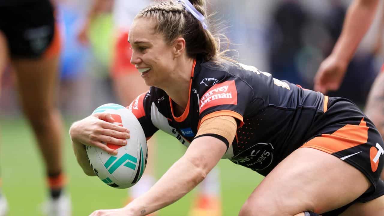 Fantastic four more as Apps inks huge NRLW extension