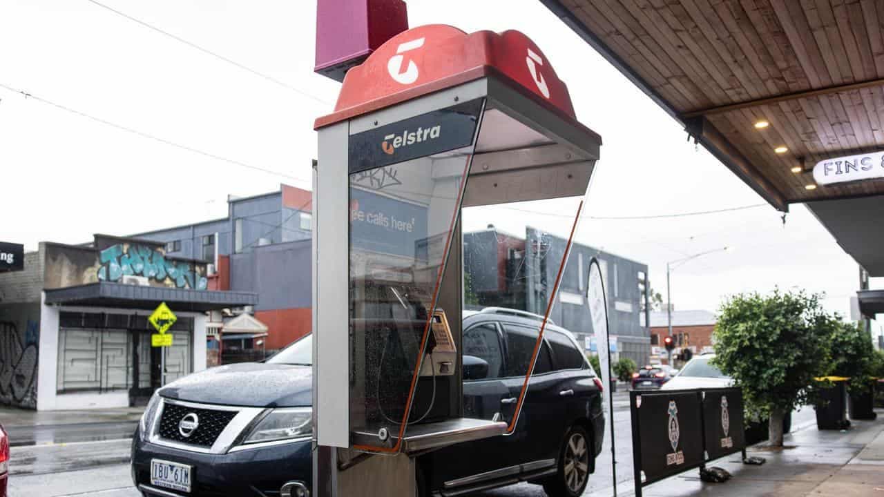 Calls go out to dial in payphones as national landmarks