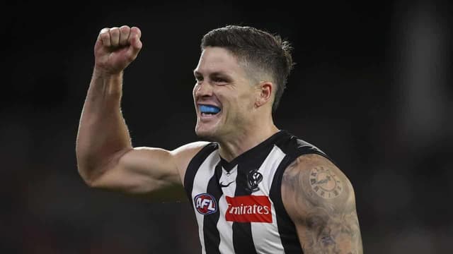 Crisp eyes extending AFL streak as Stynes' record falls