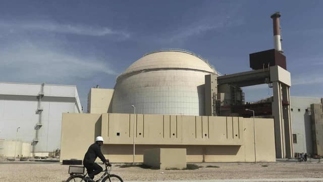 Sanctions threat on Iran oil as nuclear talks postponed