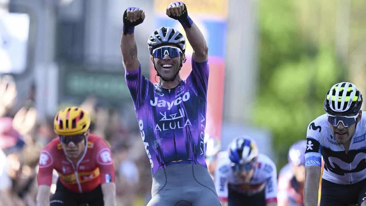 'Bling' wings to first cycling win of year in Germany