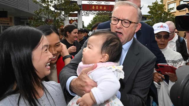 The sitcom absurdity of the federal election battle