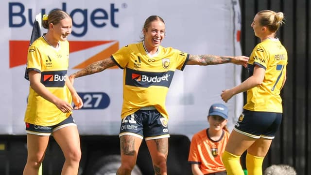 Mariners' Nunn delivers heavenly double to hold City