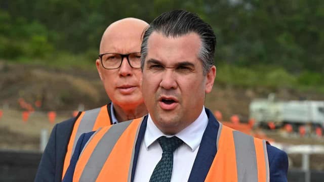 State pulls rug out from Liberals as Labor gain swing