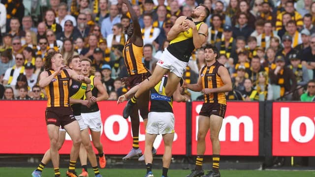 Yze backs Balta after jeers from Hawks fans