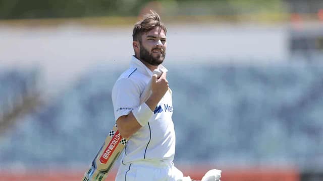 Jewell's sparkle fades as Derbyshire draw in Wales