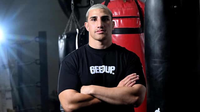 Huni, the boxer, fit and free for historic title charge