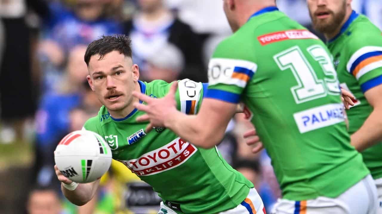 Raiders set to keep hooker Starling on new deal