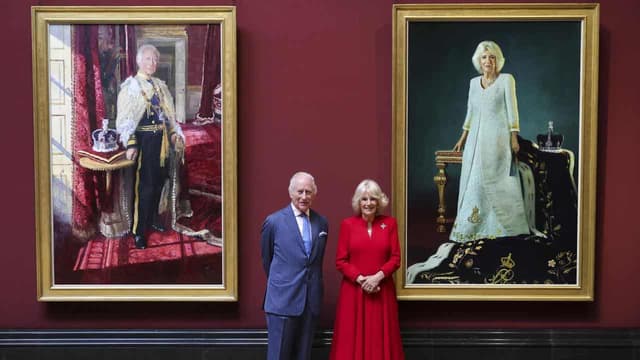 King and Queen unveil portraits marking coronation