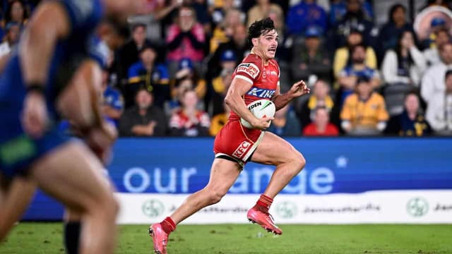 Farnworth fires Dolphins to NRL win over battling Eels