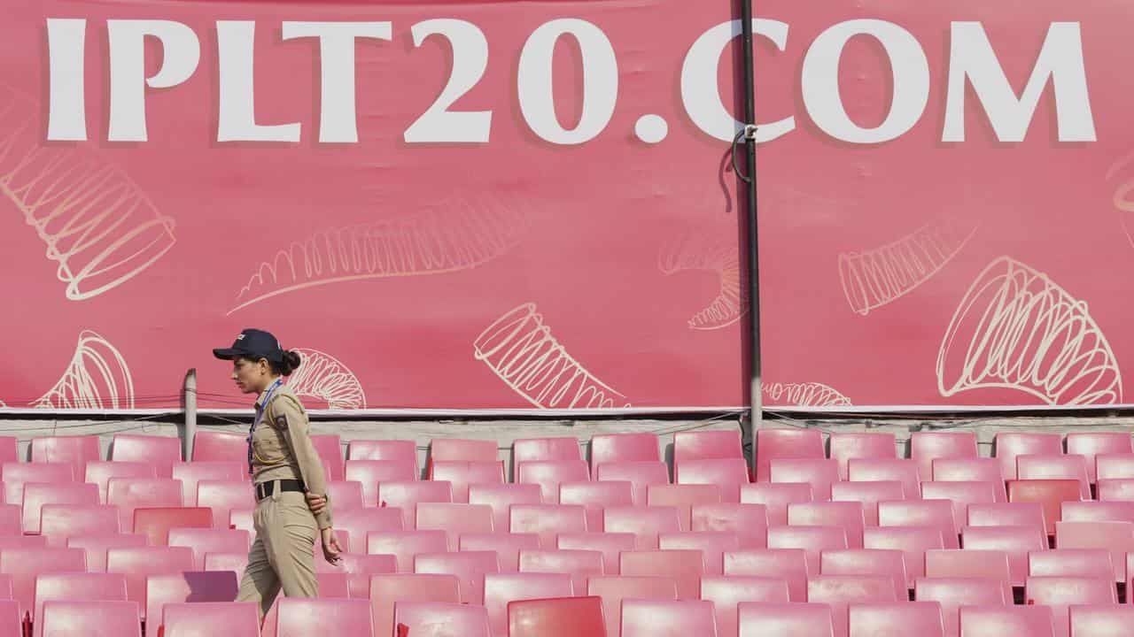 Australians dash to fly home with IPL suspended