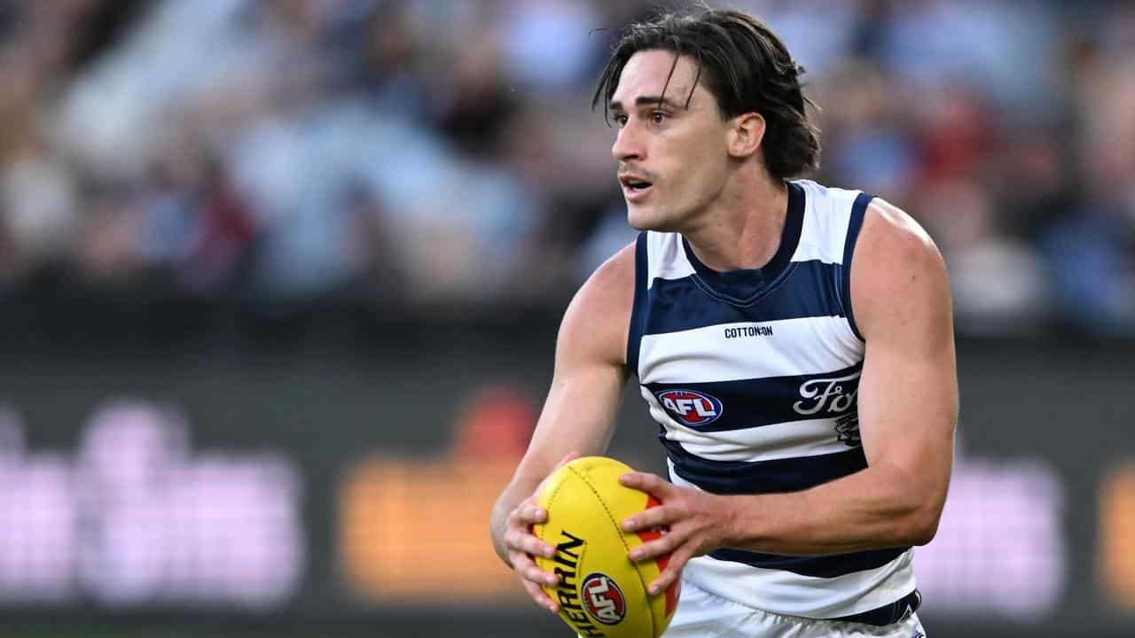 Kangaroos gun Wardlaw returns, Cats get Miers back