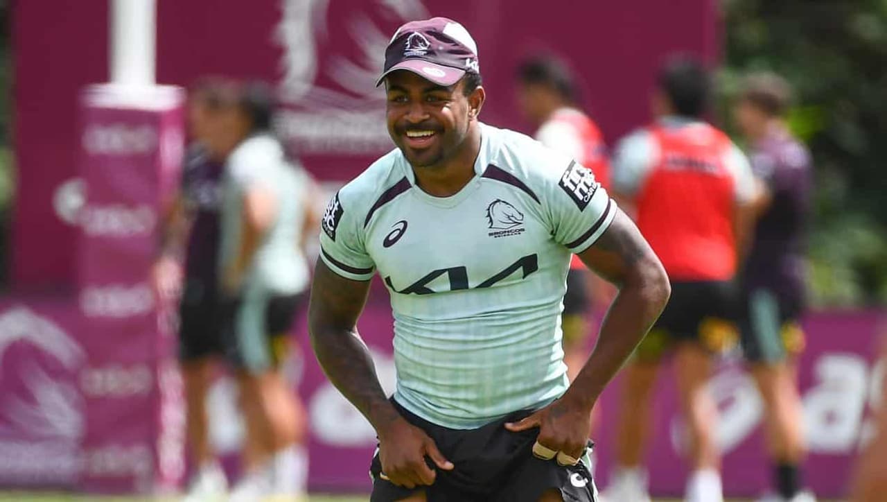 Maguire refuses to guarantee Mam recall despite injury